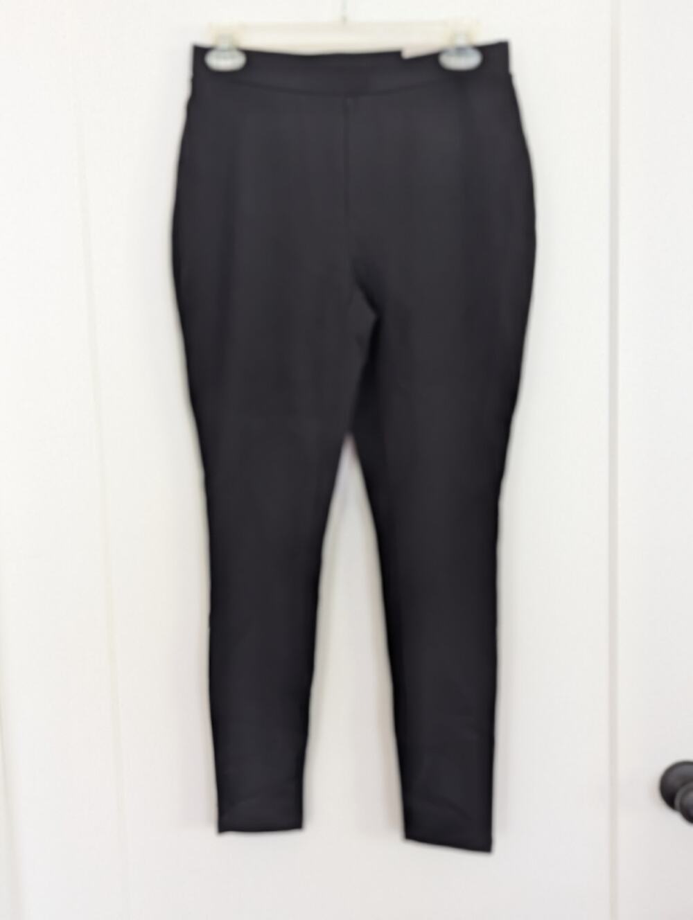 NWT Chicos Ponte Leggings Pants Black Womens Size OR (US 4) Stretch Athleisure